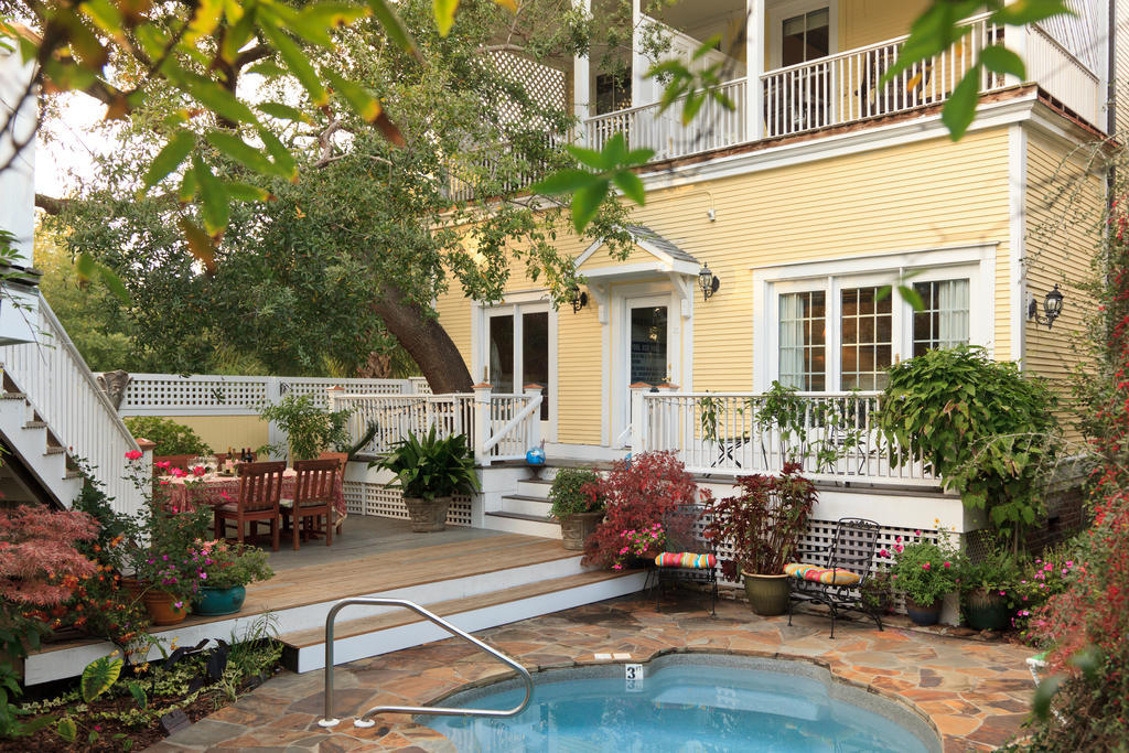 Azalea Inn And Villas Savannah Exterior photo