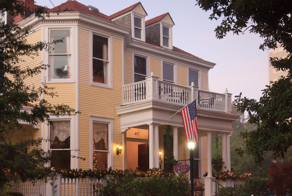 Azalea Inn And Villas Savannah Exterior photo