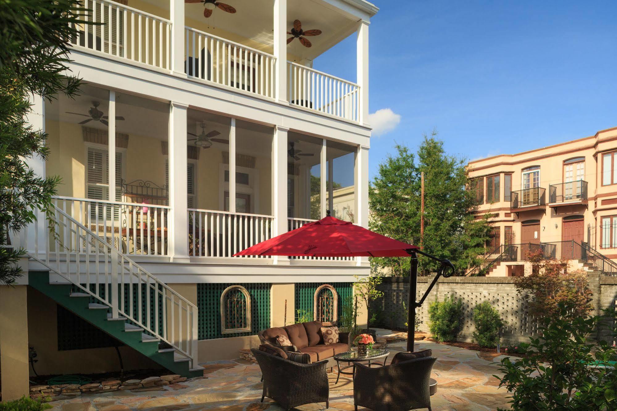 Azalea Inn And Villas Savannah Exterior photo