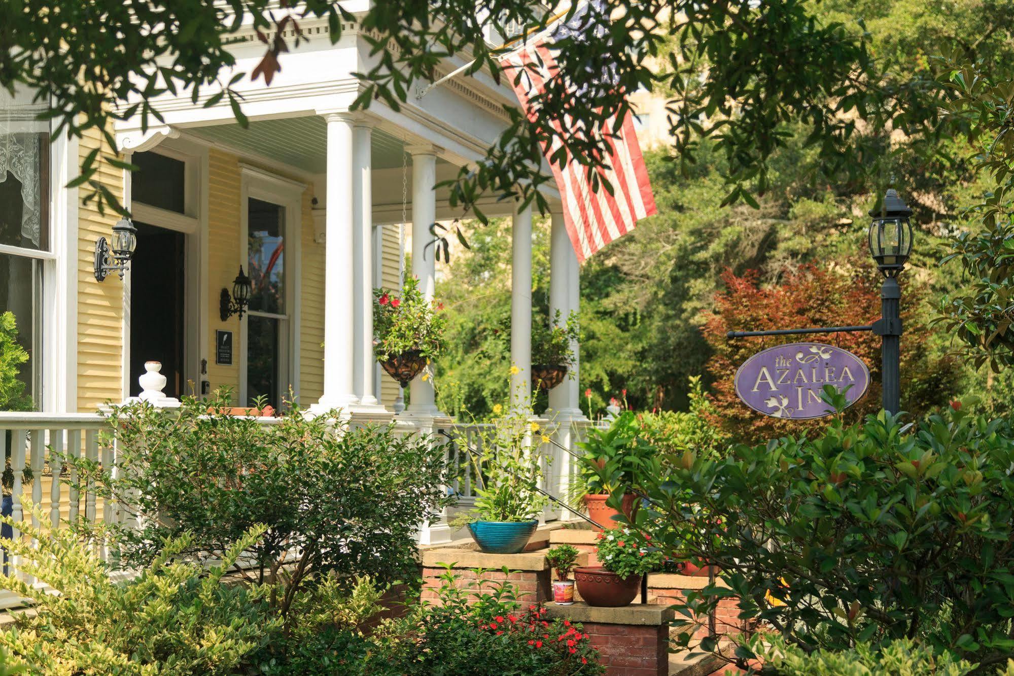 Azalea Inn And Villas Savannah Exterior photo